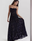 Robe Longue Femme en Dentelle Fleurie – Bretelles Fines & Col Cœur