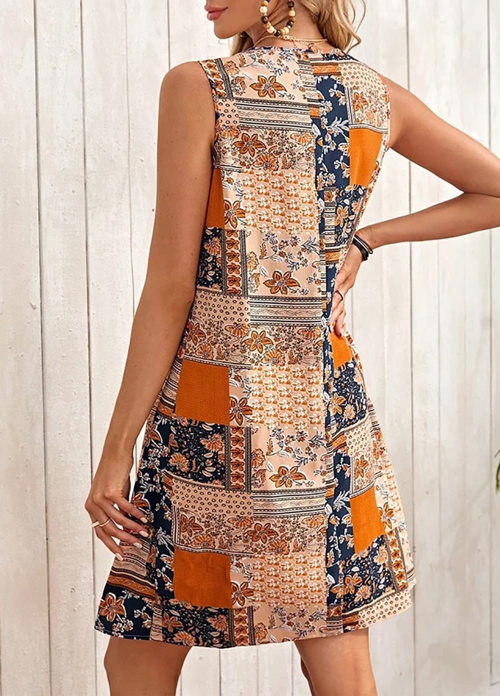 Robe Mini Femme en tissu léger, col rond, coupe fluide – Menvelo