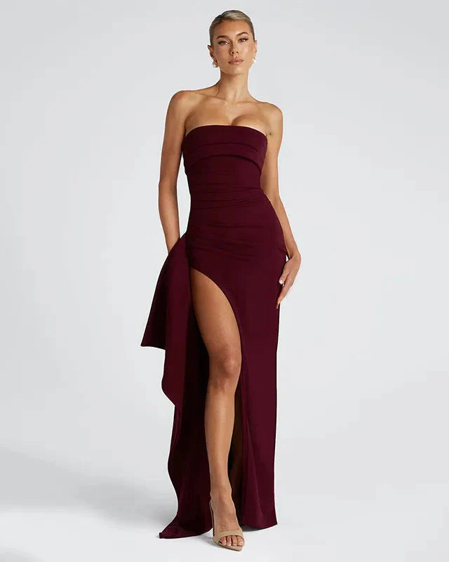 Robe Longue Femme Sans Bretelles – Fente Haute et Drapé Asymétrique