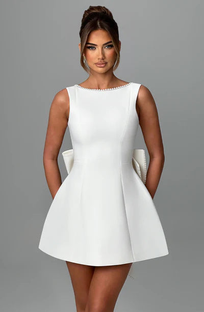 Robe Mini Femme en tissu léger, dos nu, coupe confortable – Menvelo