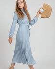 Robe Midi Plissée Femme – Ceinture à Nouer Col Montant Manches Longues
