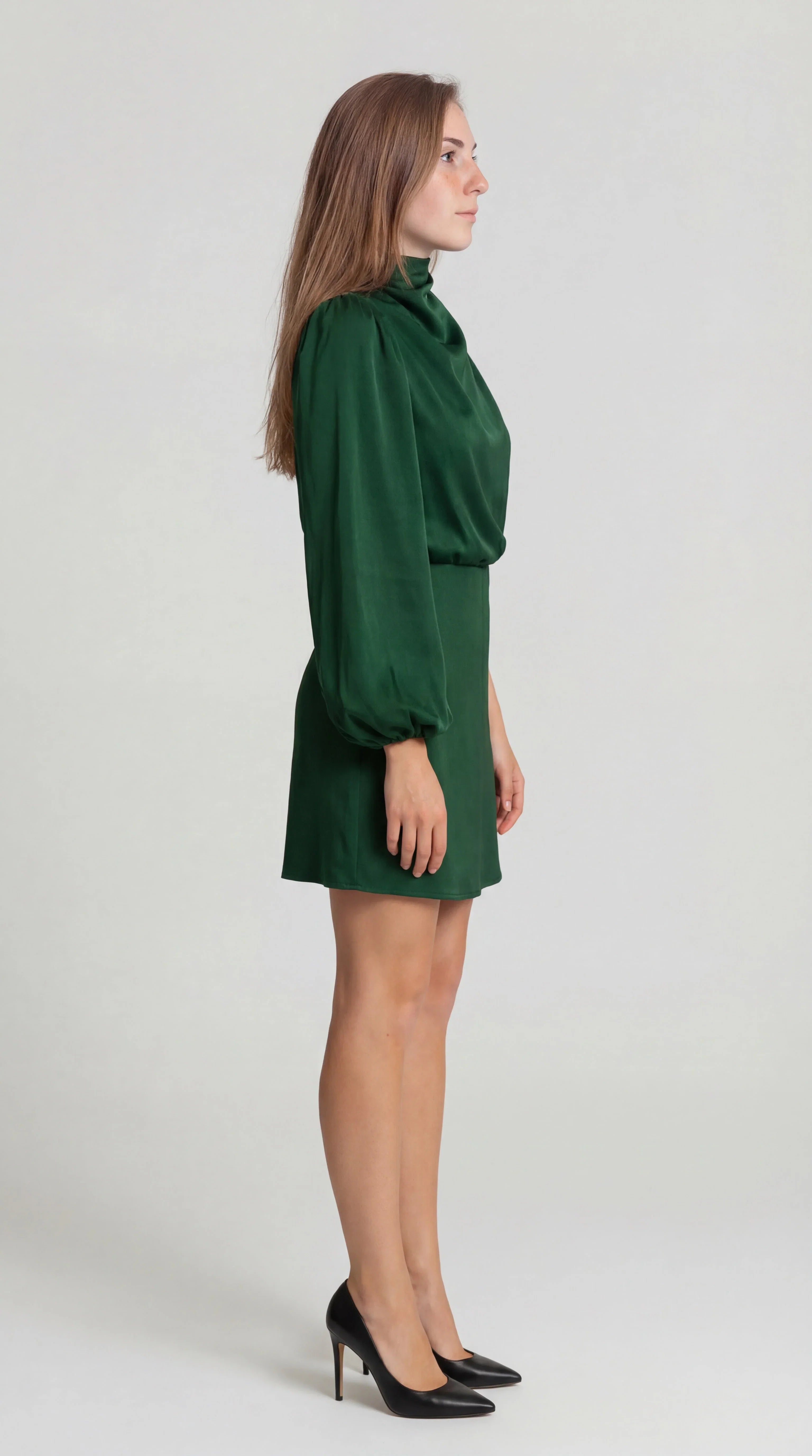 Robe Mini Femme en satin, coupe moulante – Menvelo