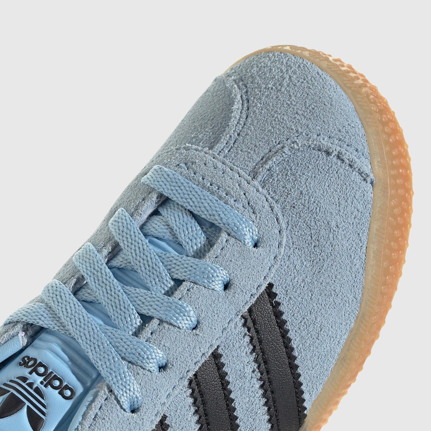 Sneakers basses Adidas Gazelle clear sky core black unisexe