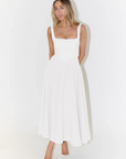 Robe midi femme col carré – coupe évasée sans manches