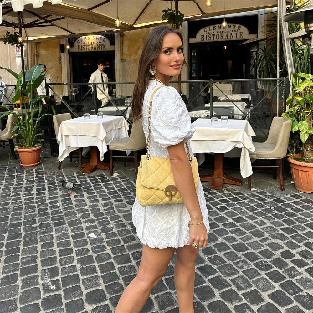 Robe Mini Femme en tissu léger, coupe ample – Menvelo