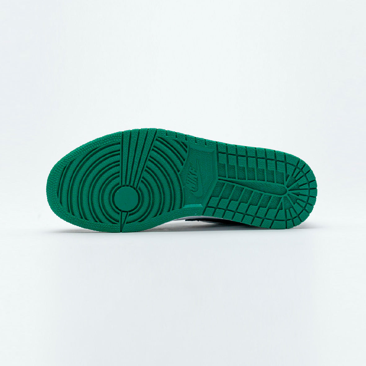 Air Jordan 1 Low Mystic Green baskets basses homme et femme en cuir vert, détail tige