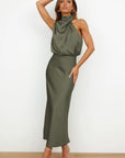 Robe Midi Satinée à Col Halter pour Femme – Coupe Drapée Silhouette Fluide