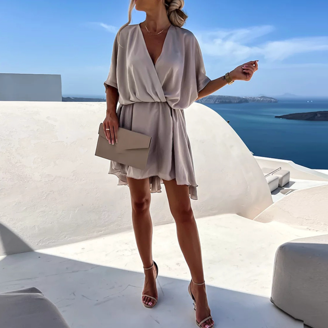 Robe Mini Femme en tricot torsadé, col V, coupe fluide – Menvelo
