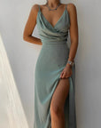 Robe Slip Femme Col V Fendue – Coupe Slim à Bretelles | Drapé Soyeux