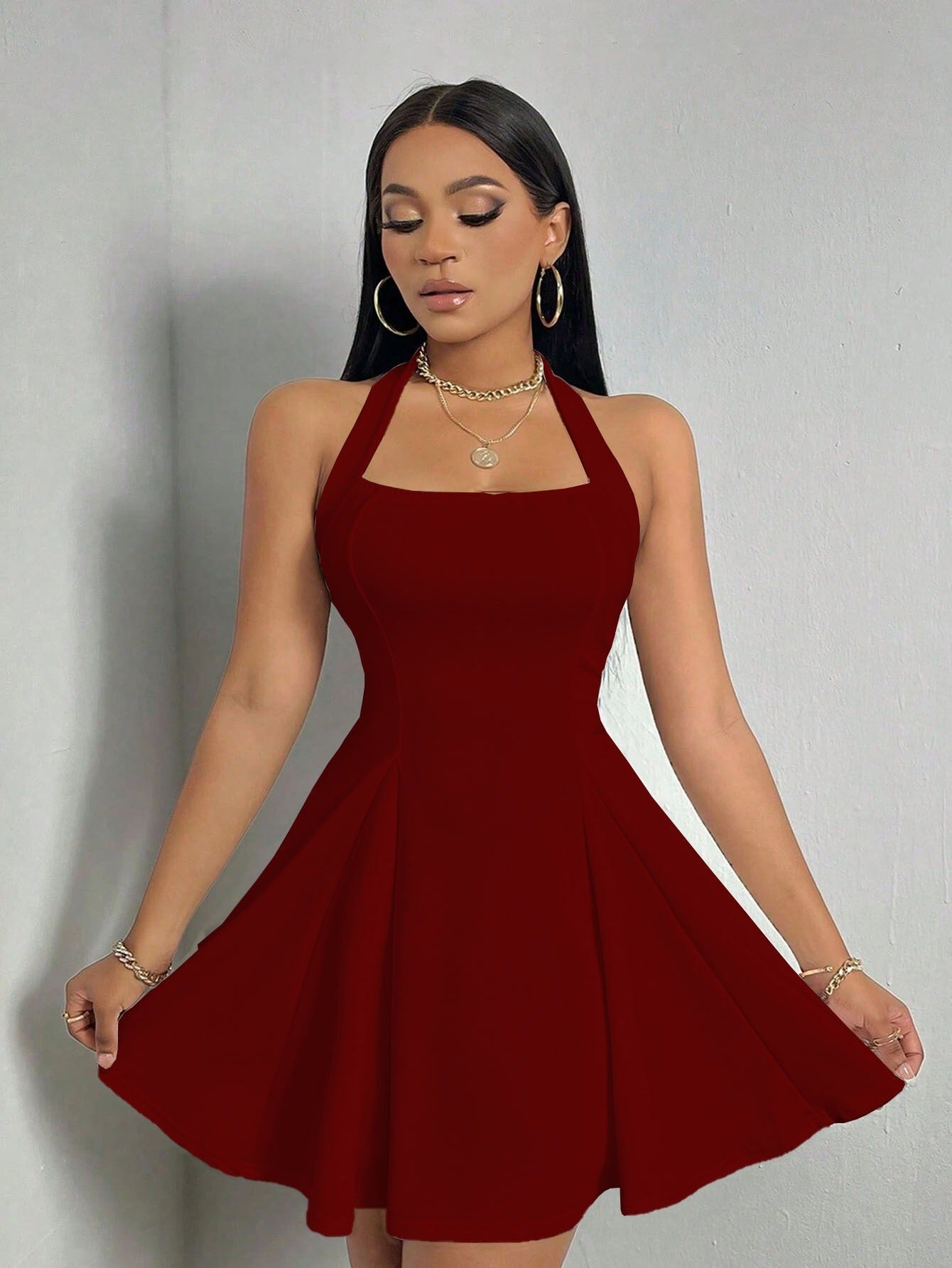 Robe Mini Femme en tissu léger, dos nu, coupe confortable – Menvelo