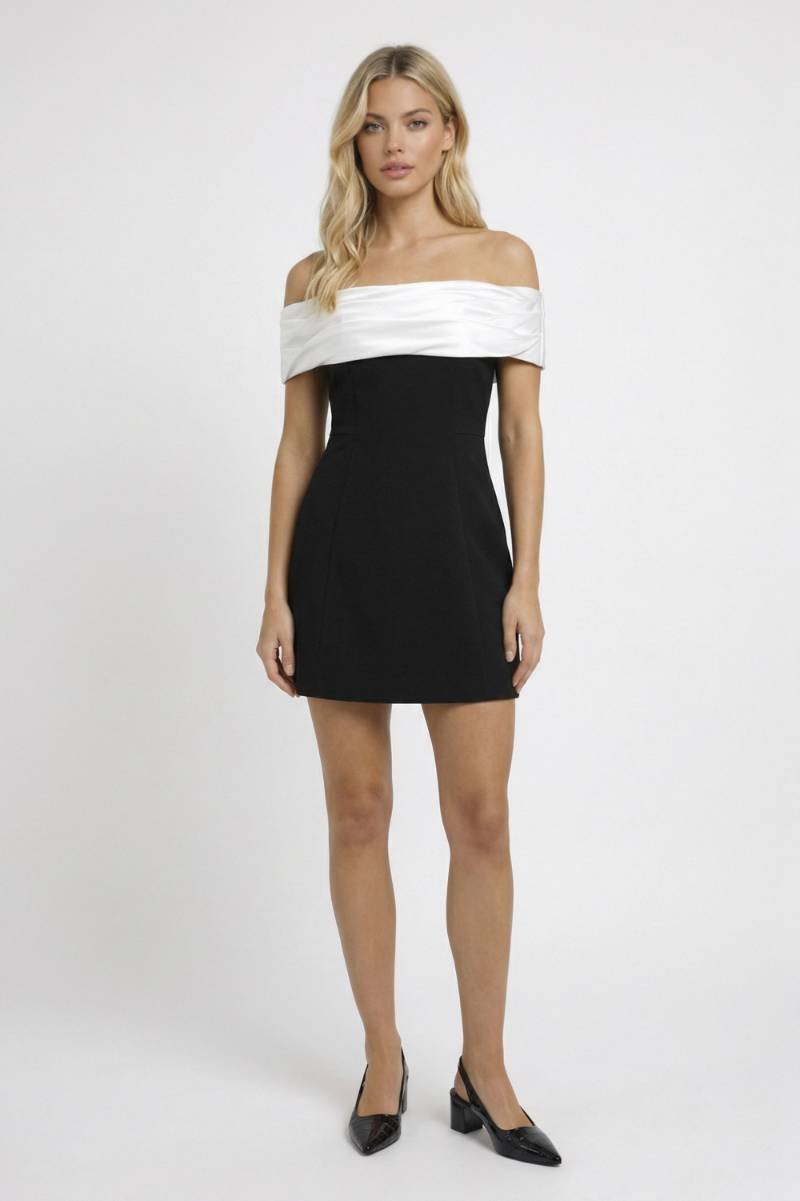 Robe Mini Femme en tissu léger, épaules dénudées, coupe moulante – Menvelo