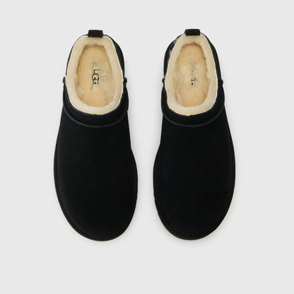 UGG Classic Micro Black bottines fourrées femme en daim et peau de mouton noir, vue arrière