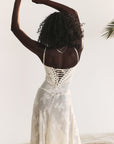 Robe longue à fines bretelles femme – coupe ajustée ourlet évasé