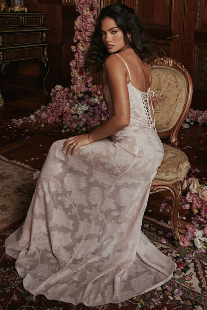 Robe longue à fines bretelles femme – coupe ajustée ourlet évasé