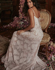 Robe longue à fines bretelles femme – coupe ajustée ourlet évasé