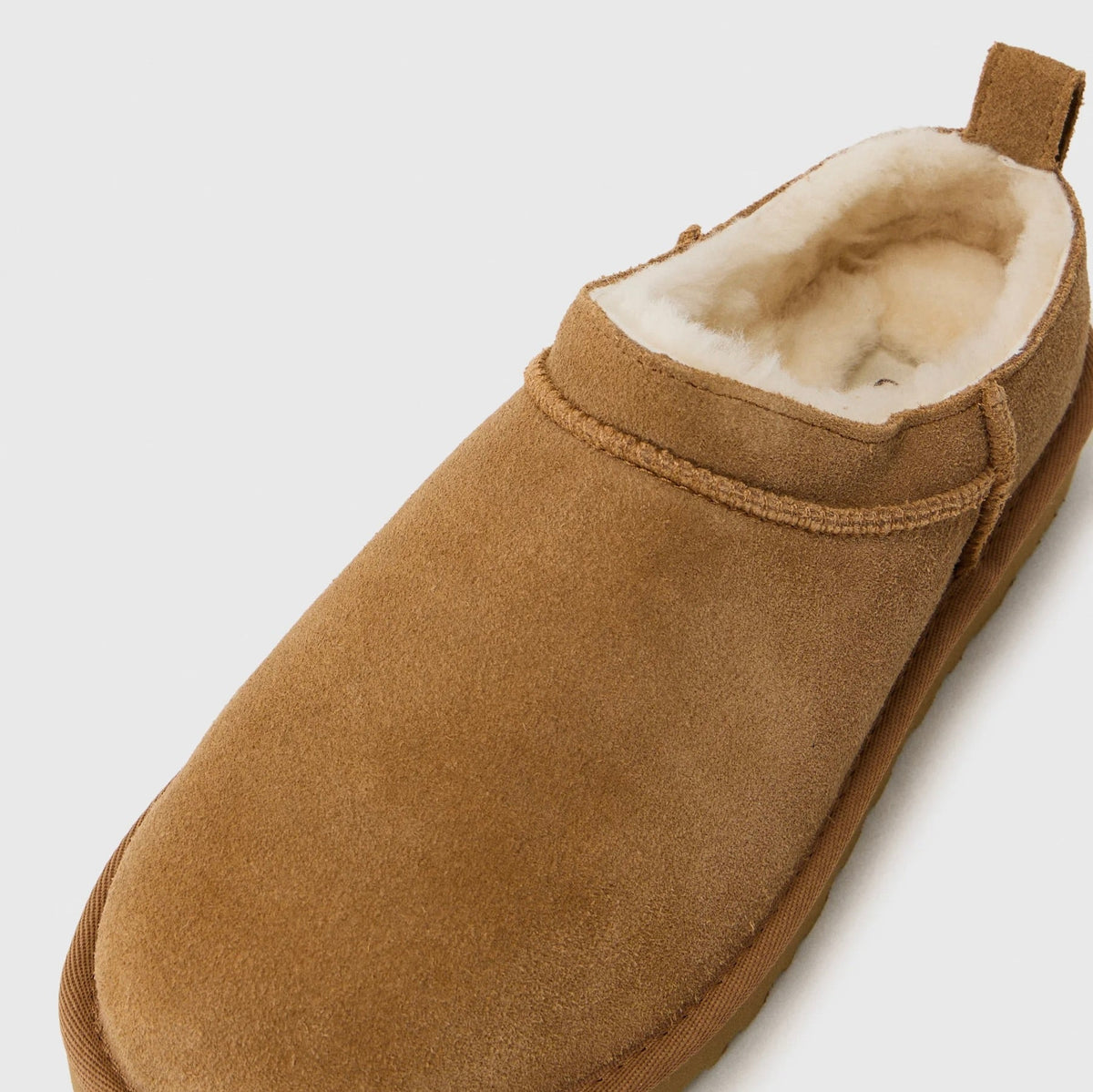 UGG Classic Micro Chestnut bottines fourrées femme en daim et peau de mouton marron chestnut, vue de dessus