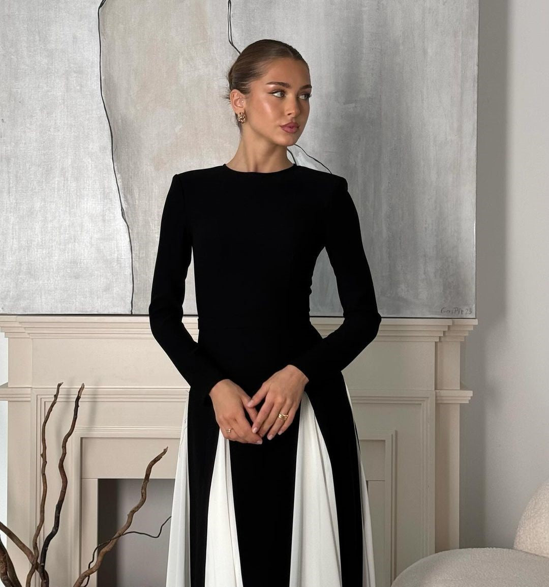 Robe Longue Structurée à Manches Longues pour Femme – Coupe Ajustée Style Soirée