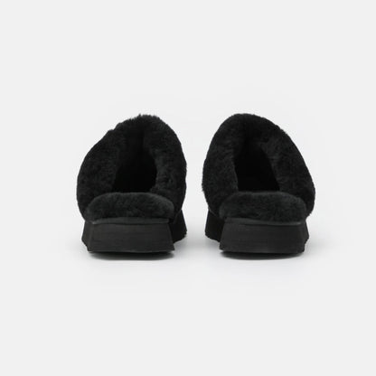 UGG Disquette Black sabots fourrés femme en daim et peau de mouton noir, vue arrière