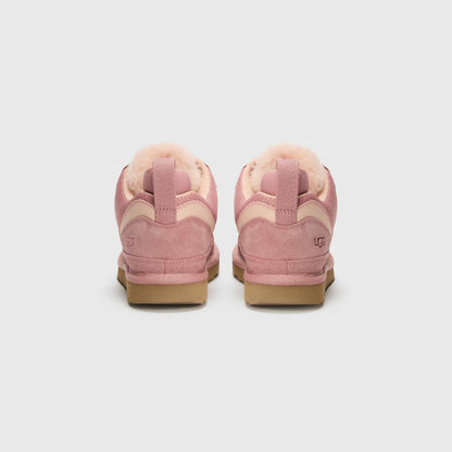 UGG Lowmel Pink Dawn baskets enfant en daim et textile recyclé rose, détail semelle