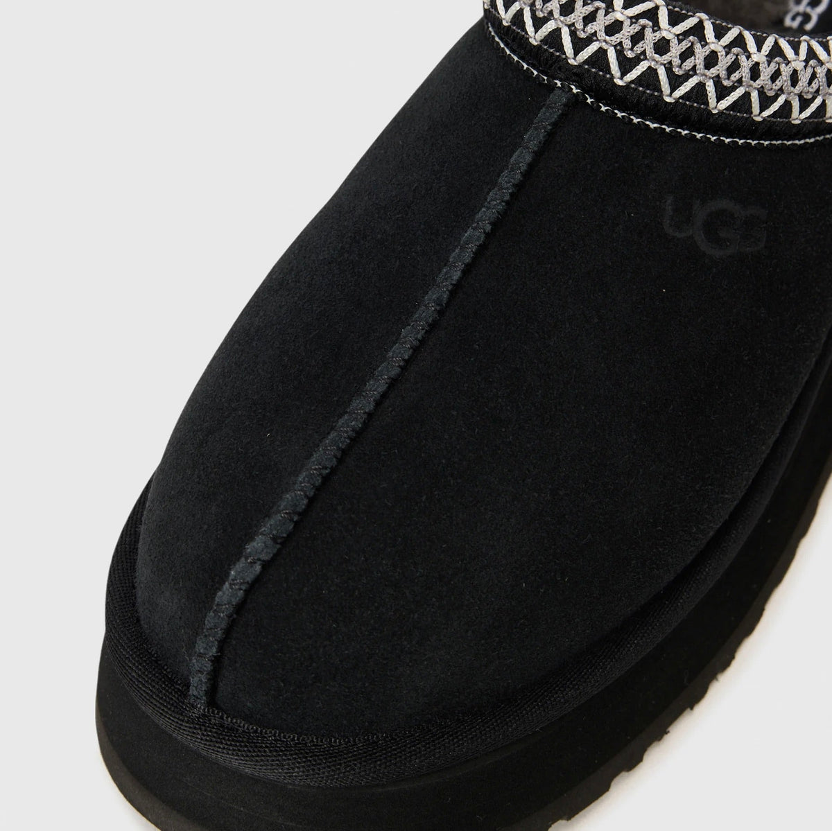 UGG Tazz II Black chaussons à plateforme femme en daim et peau de mouton noir, vue de dessus