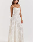 Robe longue à fines bretelles femme – coupe ajustée ourlet évasé