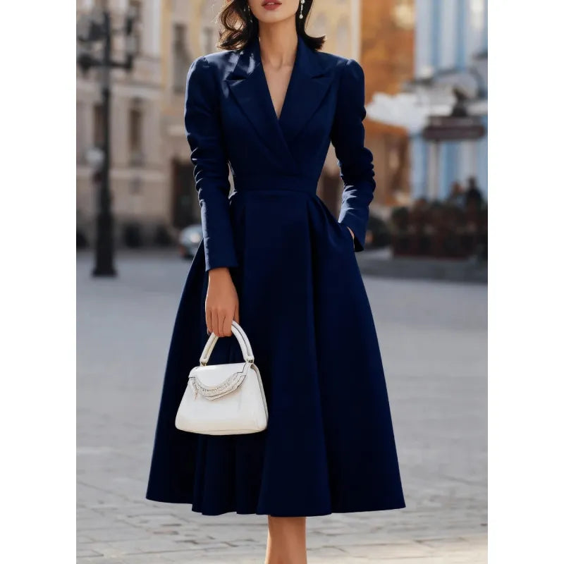 Robe Longue Femme Col V – Coupe Gainante et Affinante