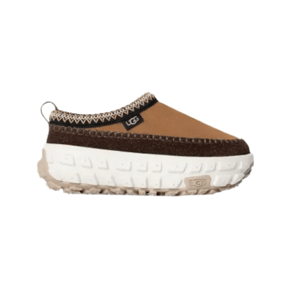 UGG Venture Daze Chestnut chaussures outdoor homme et femme en daim, mesh et peau de mouton marron chestnut, vue de profil