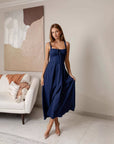 Robe midi femme à encolure carrée – silhouette trapèze effet corset