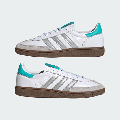 Sneakers basses Adidas Handball Spezial mercedes-amg petronas formula one team white silver unisexe