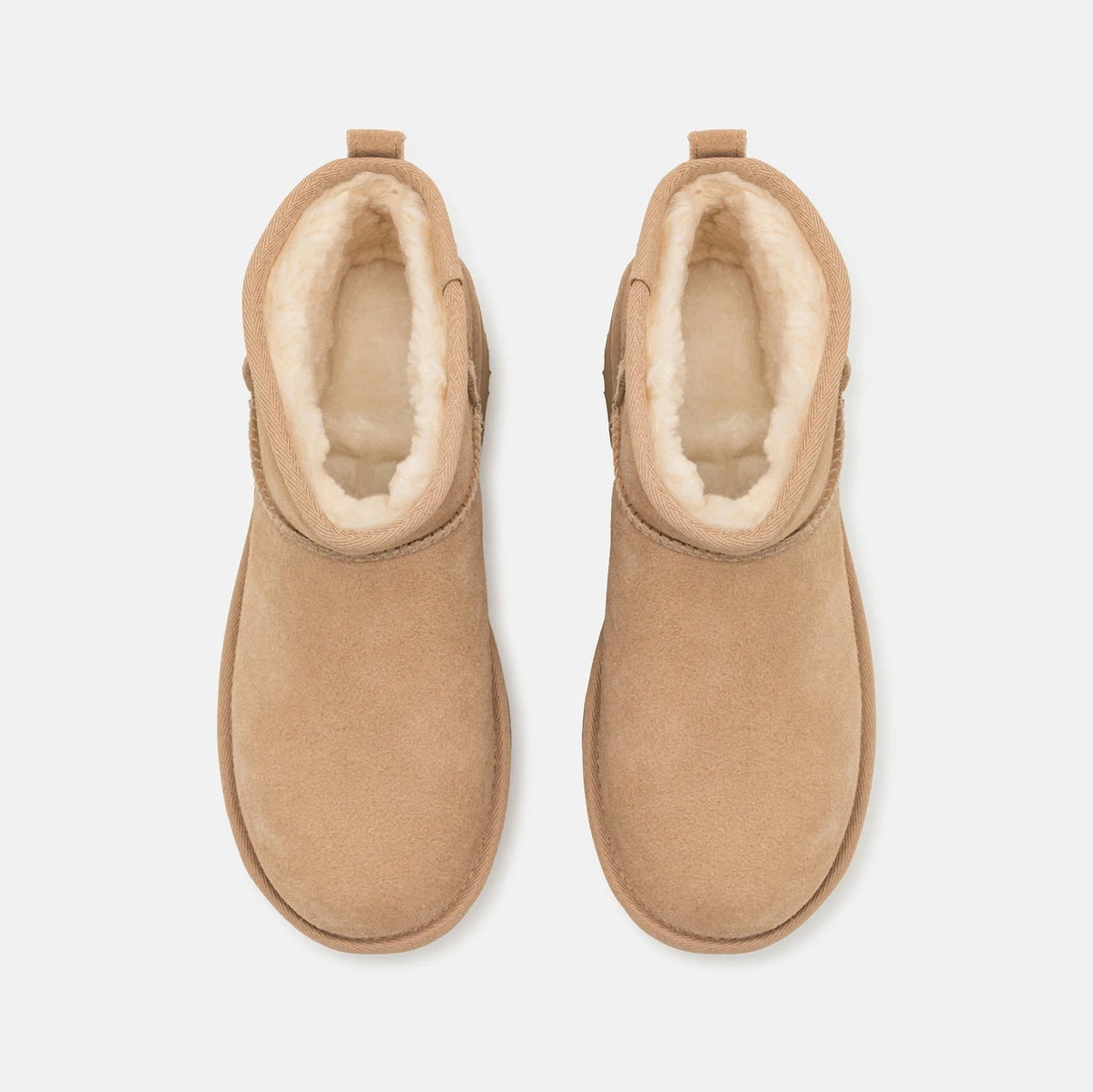 UGG Classic Ultra Mini Plateforme Sand bottines fourrées femme en daim et peau de mouton beige sable, détail intérieur