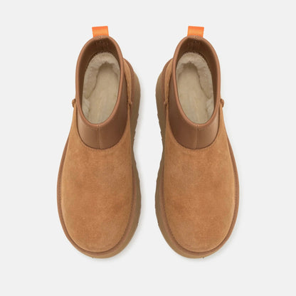 UGG Classic Mini Dipper Chestnut bottines fourrées femme en daim et peau de mouton marron chestnut, détail intérieur