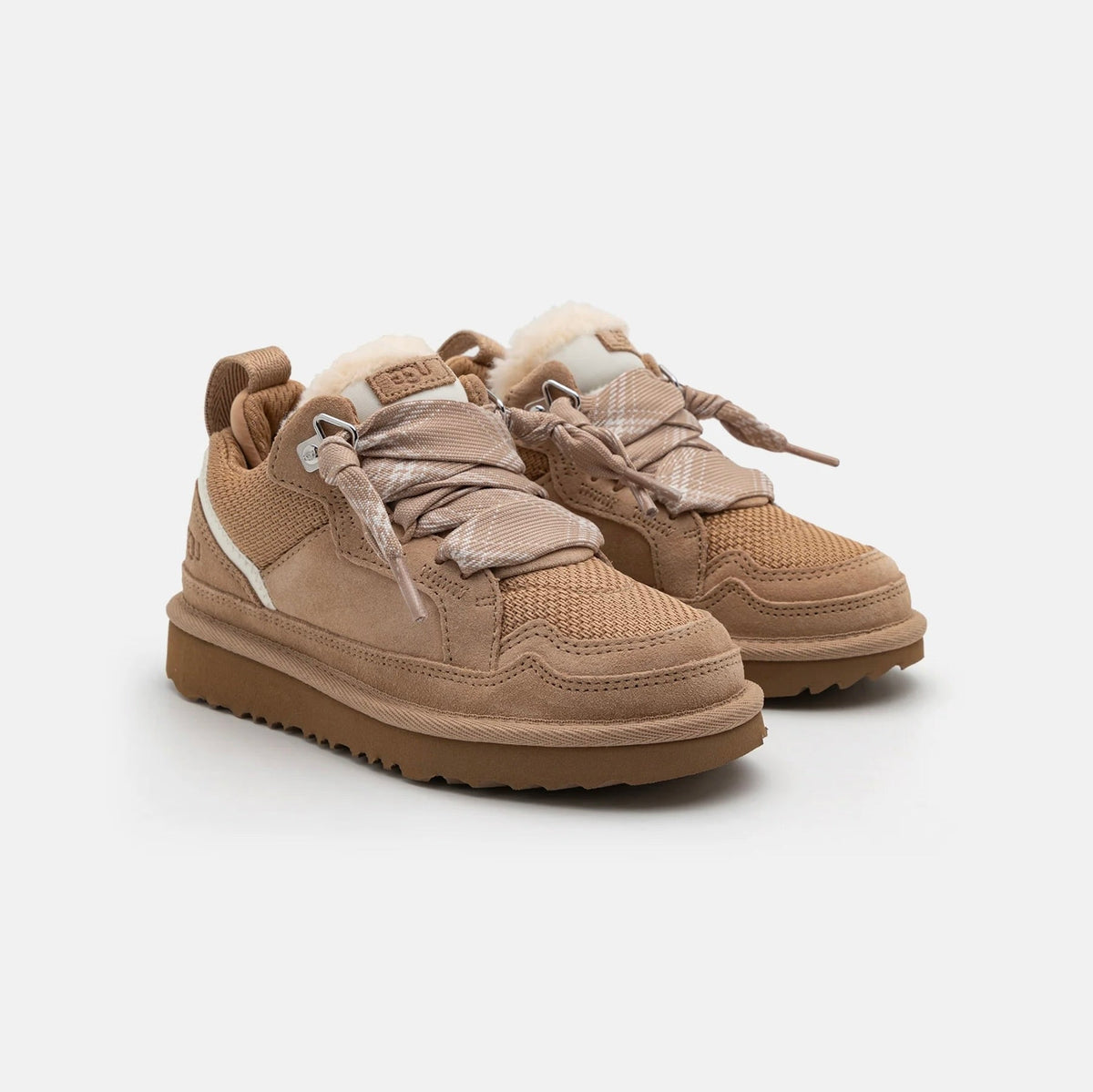 UGG Lowmel Sand baskets enfant en daim et textile recyclé beige sable, vue de face