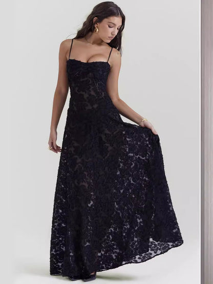 Robe Longue Femme en Dentelle Fleurie – Bretelles Fines & Col Cœur