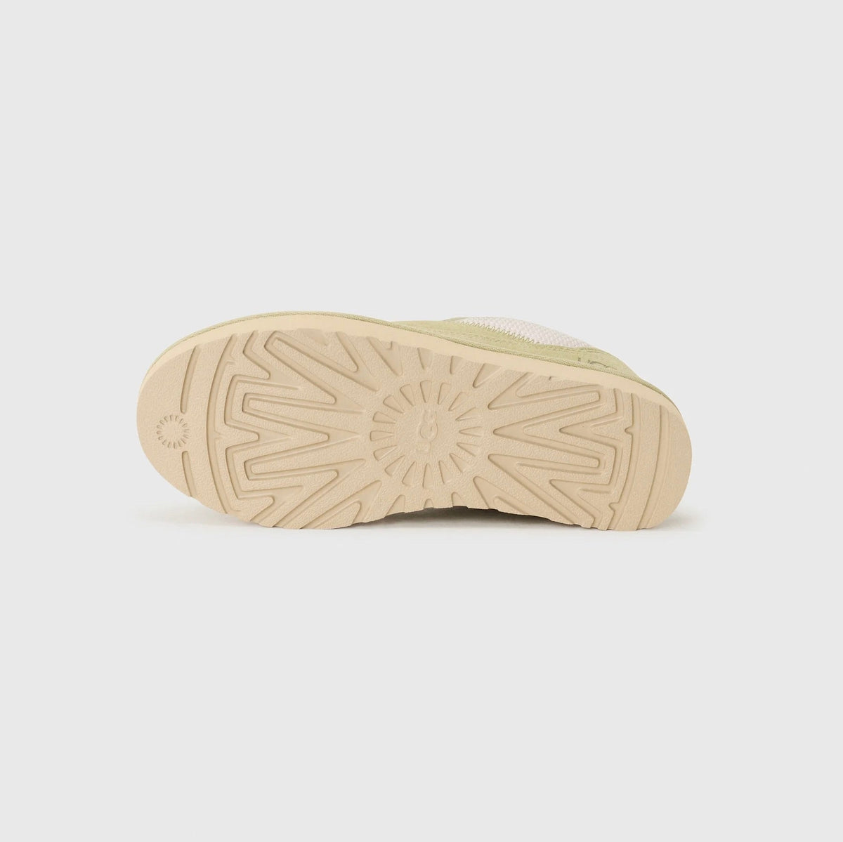 UGG Lowmel Lo Muted Brass baskets femme en daim et textile recyclé doré laiton, détail intérieur