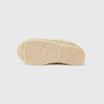 UGG Lowmel Lo Muted Brass baskets femme en daim et textile recyclé doré laiton, détail intérieur