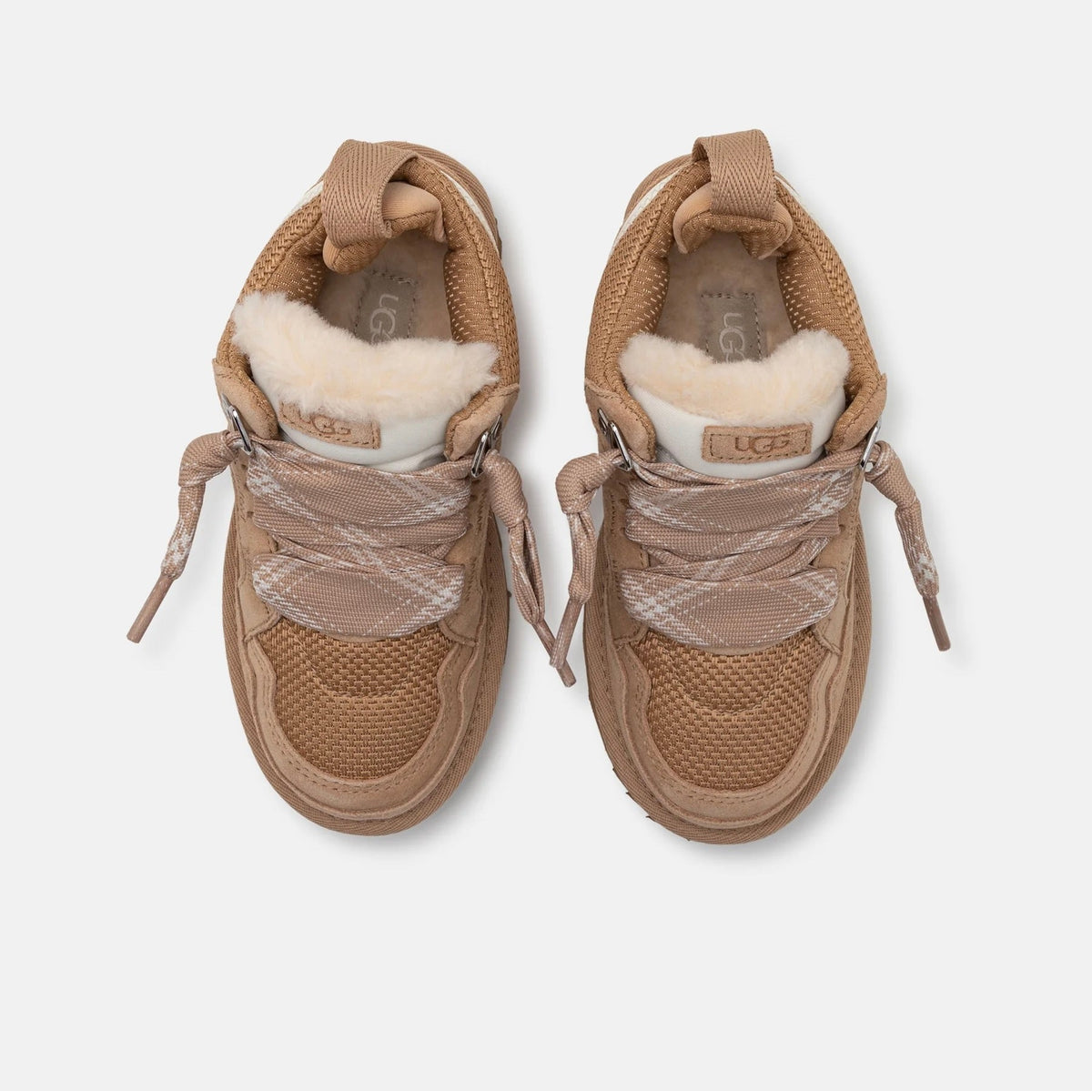 UGG Lowmel Sand baskets enfant en daim et textile recyclé beige sable, vue arrière