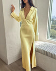 Robe Femme Satinée Manches Longues – Fendue et Élégante