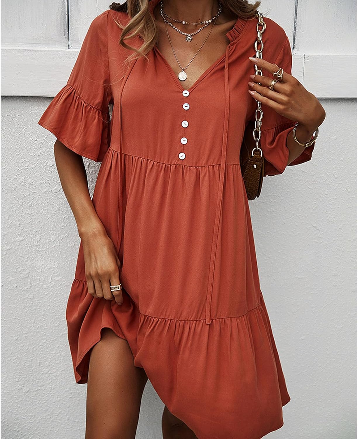 Robe Mini Femme en tissu léger, col V, coupe confortable – Menvelo