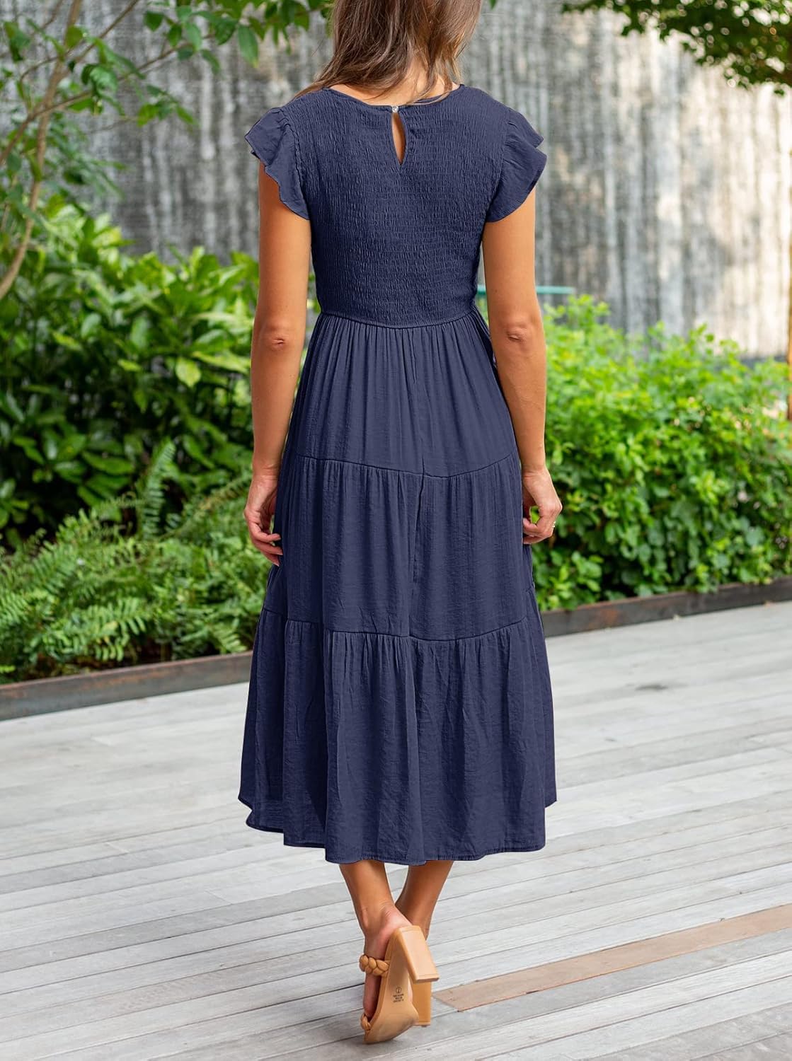 Robe Midi Femme en tissu léger, à volants, coupe fluide – Menvelo