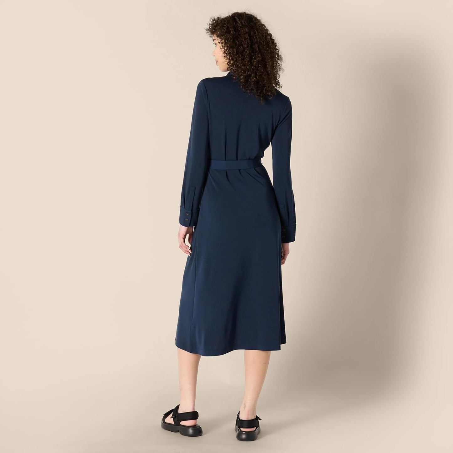 Robe Midi Femme en tissu léger, ceinturée, coupe moulante – Menvelo