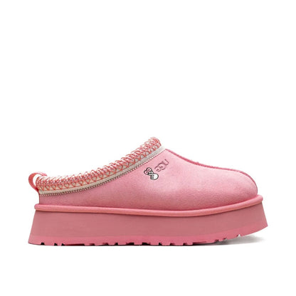 UGG Tazz Love '25 Tropical Pink chaussons à plateforme femme en daim et peau de mouton rose, vue de profil