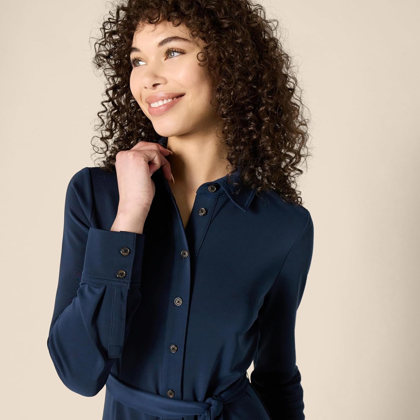 Robe Midi Femme en tissu léger, ceinturée, coupe moulante – Menvelo
