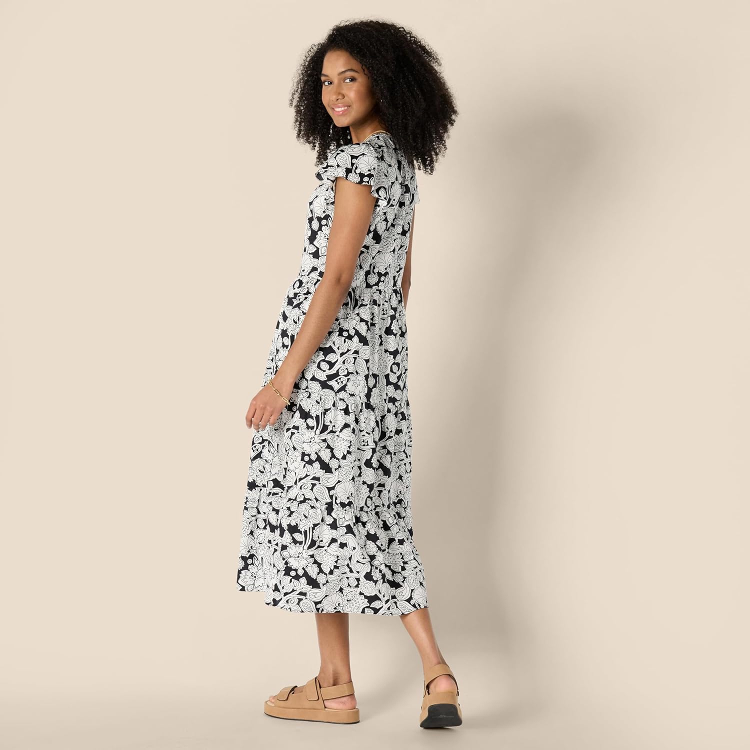 Robe Midi Femme en satin, col rond, coupe fluide – Menvelo