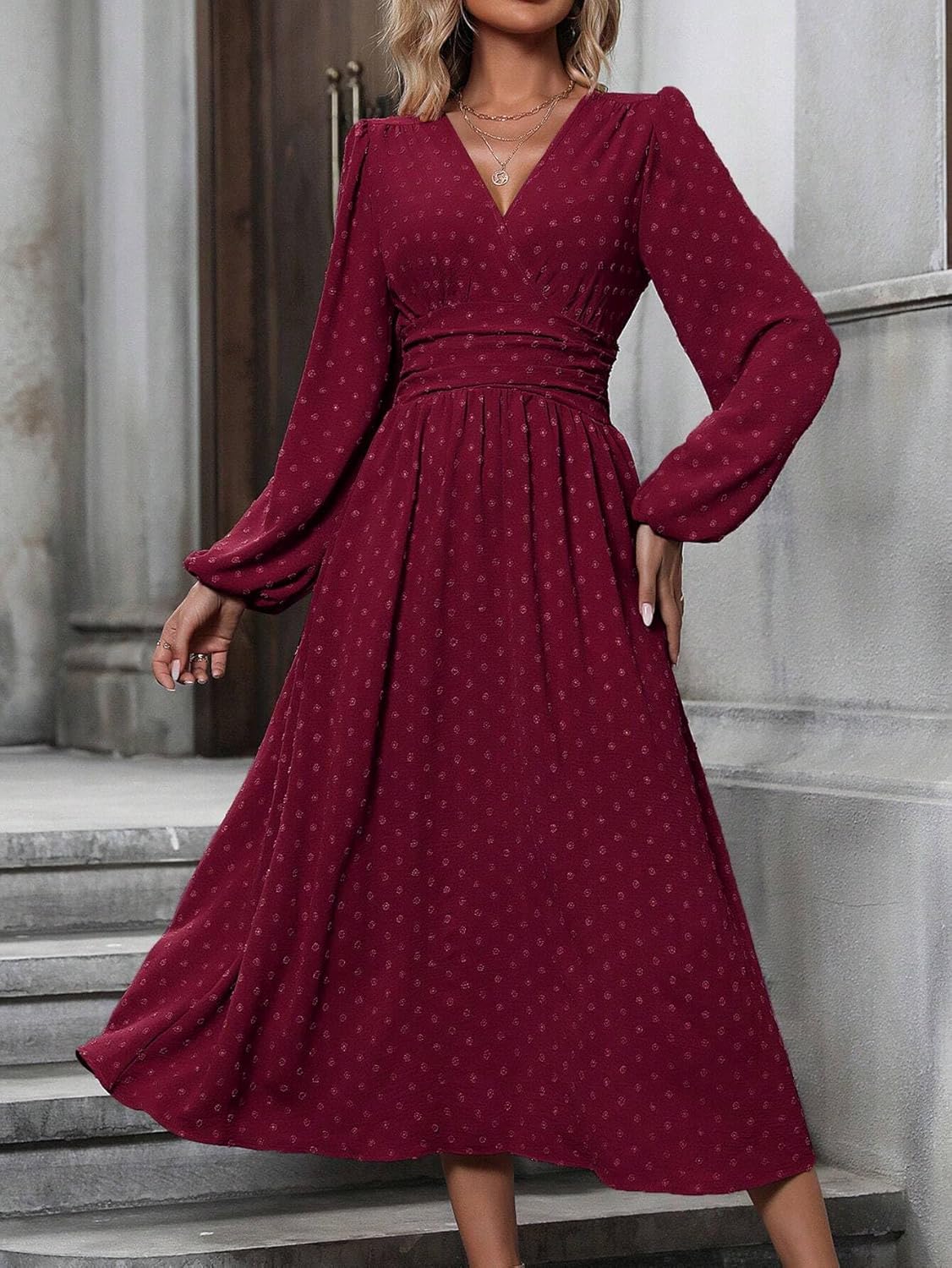 Robe Midi Femme en tissu léger, col V, coupe fluide – Menvelo