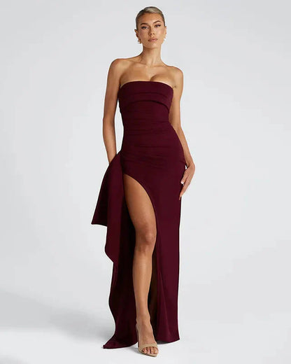 Robe Longue Femme Sans Bretelles – Fente Haute et Drapé Asymétrique