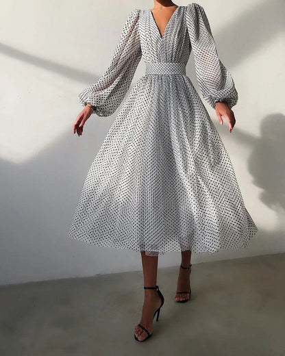Robe Femme Portefeuille Midi à Pois – Manches Bouffantes et Col en V