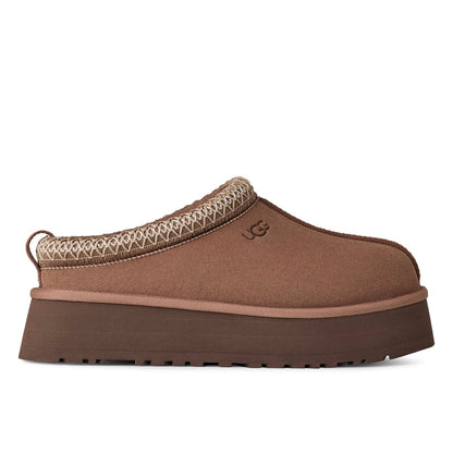 UGG Tazz II Rocky Oak chaussons à plateforme femme en daim et peau de mouton marron chêne, vue de profil