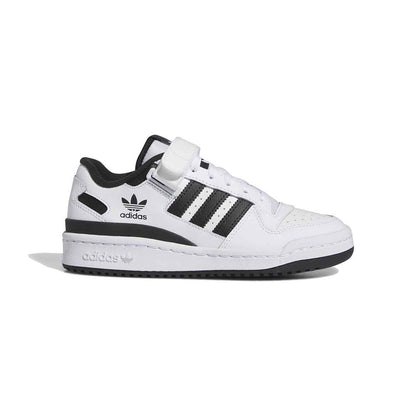 Adidas Forum Low Black baskets basses enfant en cuir noir, vue de profil