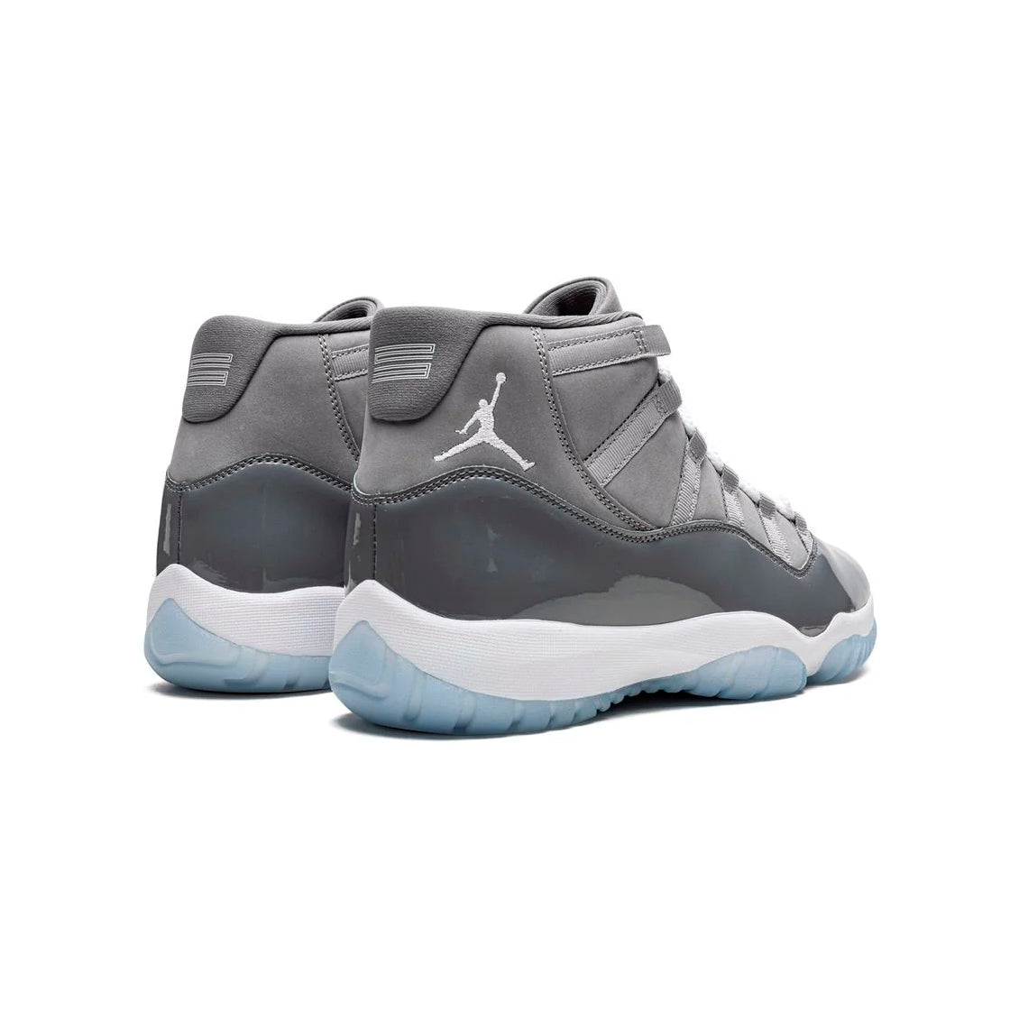 Air Jordan 11 Cool Grey baskets homme et femme en cuir verni gris, détail semelle