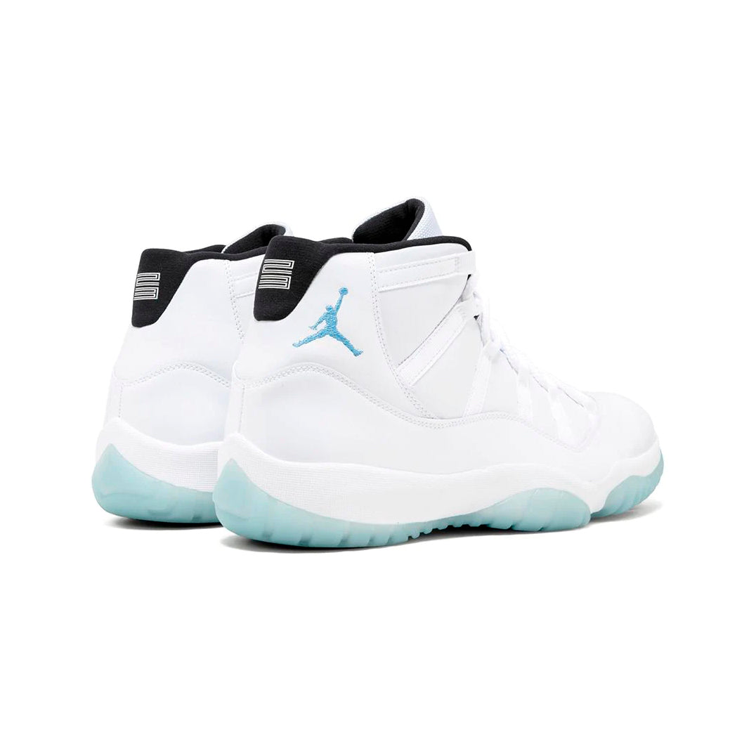 Air Jordan 11 Legend Blue baskets homme et femme en cuir verni bleu, détail semelle